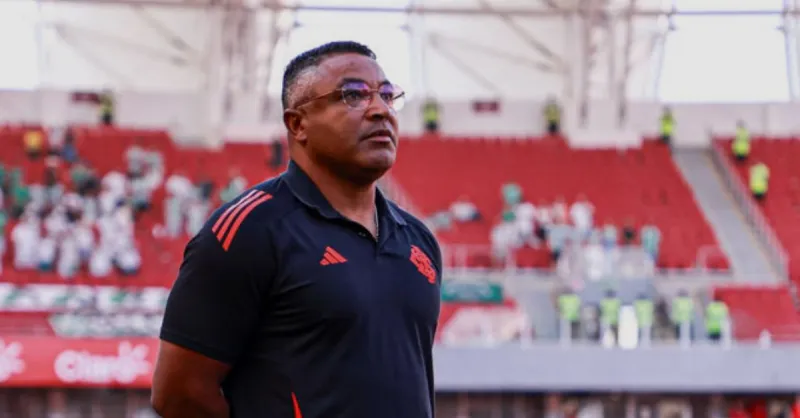 Roger Machado Defende Enner Valencia e Reage em Coletiva do Inter