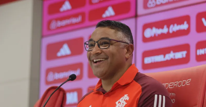 Roger Machado: Pressão da Torcida do Internacional e a Luta Contra o Rebaixamento