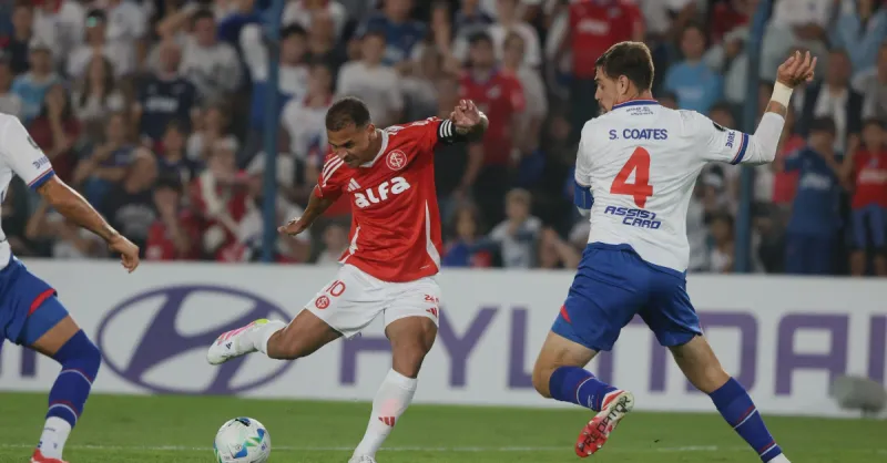 Internacional: Análise Crítica e Estratégias para Sair do Z4 no Brasileirão