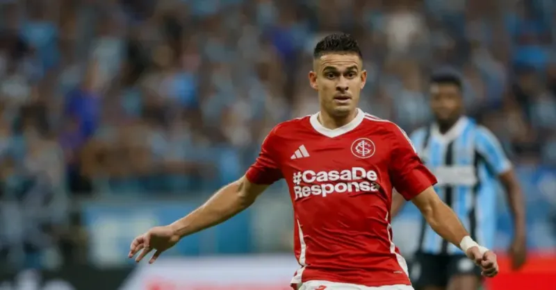 Rafael Borré: Treino Intenso na Colômbia e o Desafio do Internacional no Brasileirão