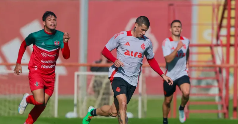 Inter Vence Jogo-Treino: Valencia Brilha e Estratégias São Reveladas para o Retorno do Brasileirão