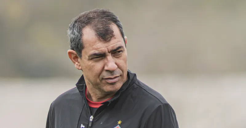 Carille no Vitória: Estratégia Tática Revelada para Duelo Contra o Inter