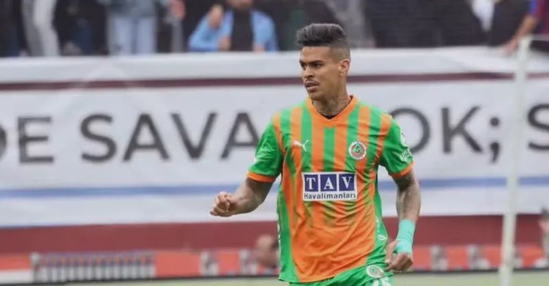 Richard Chega ao Inter: Análise Detalhada do Novo Volante Colorado