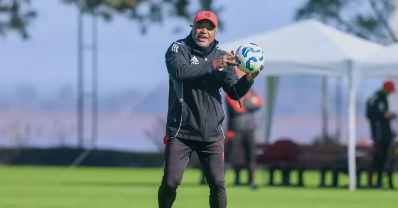 Sóbis revela bastidores do Inter e apoia Roger Machado em meio à desconfiança