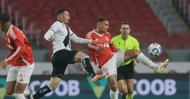 Arbitragem em Inter x Vasco: Vegetti Explode com 