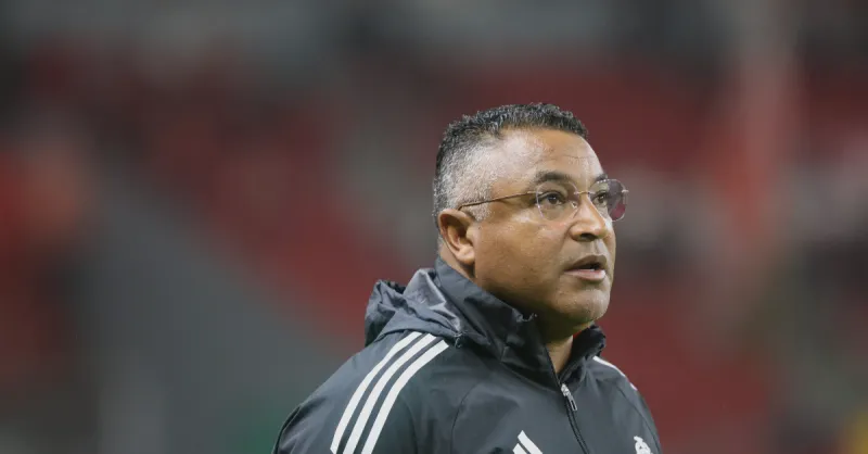Eliminação do Inter: Roger Machado e o Custo da Teimosia Tática