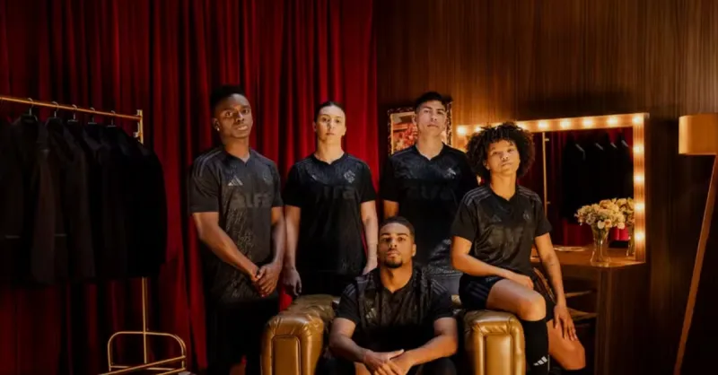 Novo Uniforme do Inter: Homenagem aos 50 Anos do Título Brasileiro de 1975 Revelado