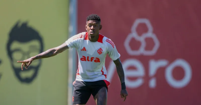 Vitão no Cruzeiro? Detalhes da Negociação que Agita Internacional e o Mercado!