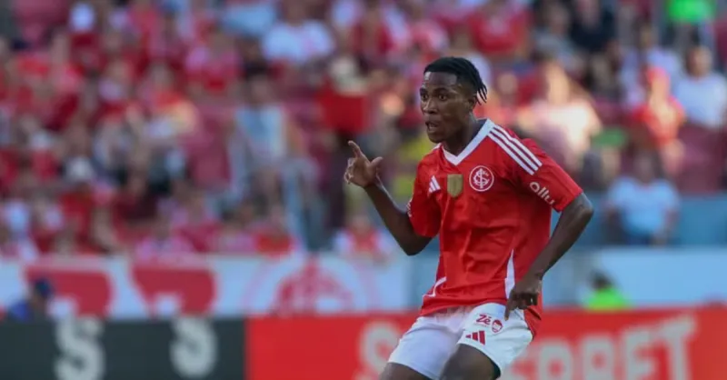 Benjamin Arhin: Dúvida no Inter para o GreNal após dor muscular